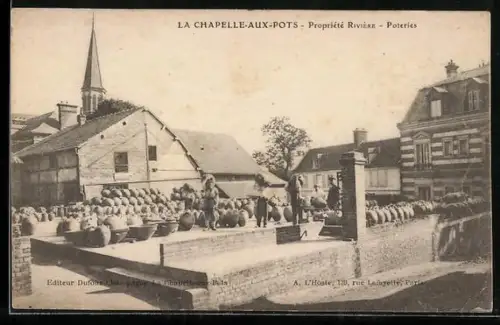 AK La Chapelle-aux-Pots, Propriété Rivière, Poteries et vue sur le village