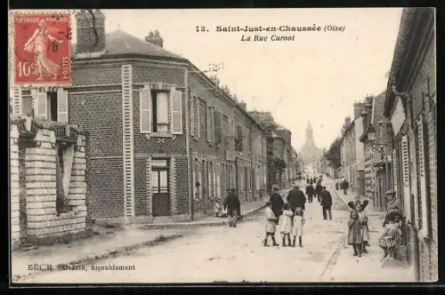 AK Saint-Just-en-Chaussée /Oise, La Rue Carnot