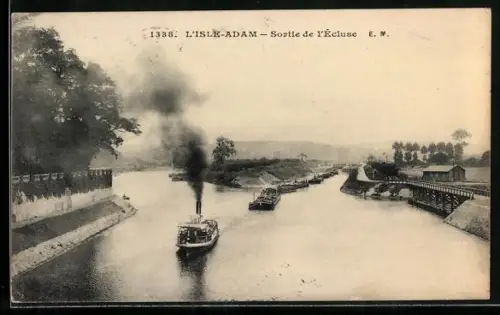 AK L`Isle-Adam, Sortie de l`écluse avec bateau à vapeur sur la rivière