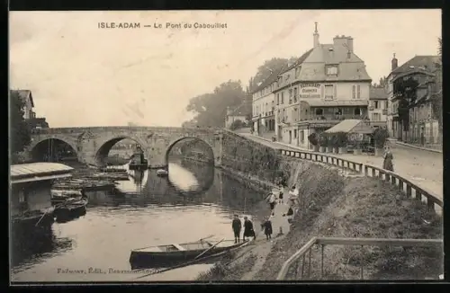 AK Isle-Adam, Le Pont du Cabouillet et la rivière animée par les barques