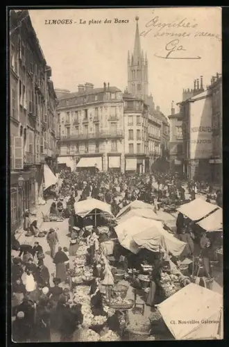 AK Limoges, La place des Bancs animée avec foule et étals de marché