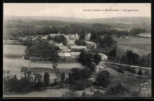 AK Saint-Léger-la-Montagne, Vue générale du village et des paysages environnants