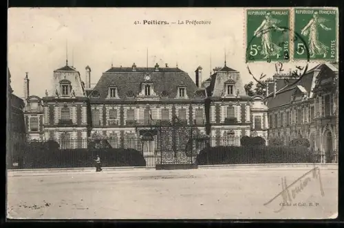AK Poitiers, La Préfecture
