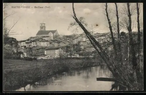 AK Bellac /Haute-Vienne, Vue sur l`église et le village au bord de la rivière