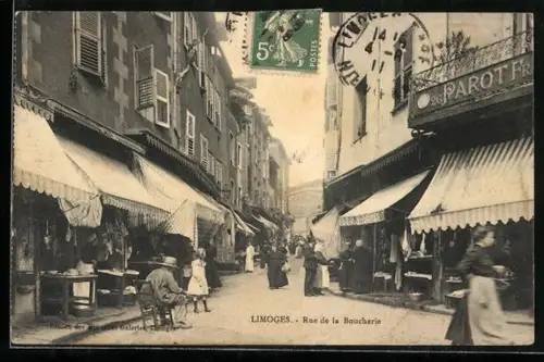 AK Limoges, Rue de la Boucherie animée avec boutiques et passants