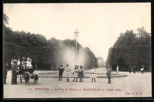 AK Poitiers, Le Parc de Blossac, Rond-Point de la Grande Allée