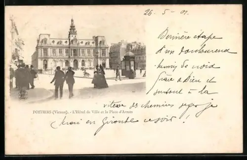 AK Poitiers /Vienne, L`Hôtel de Ville et la Place d`Armes