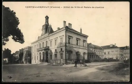 AK Châtellerault /Vienne, Hôtel de Ville et Palais de Justice