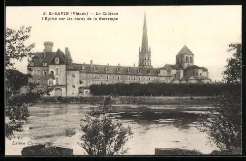 AK St-Savin /Vienne, Le Château et l`Église sur les bords de la Gartempe