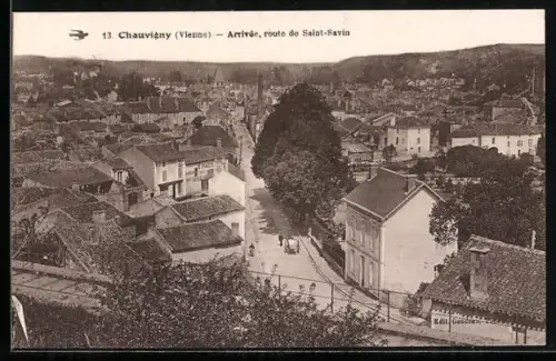 AK Chauvigny /Vienne, Arrivée, route de Saint-Savin