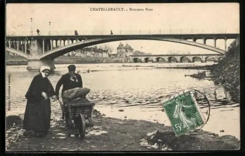 AK Châtellerault, Nouveau Pont avec vue sur la rivière et village en arrière-plan