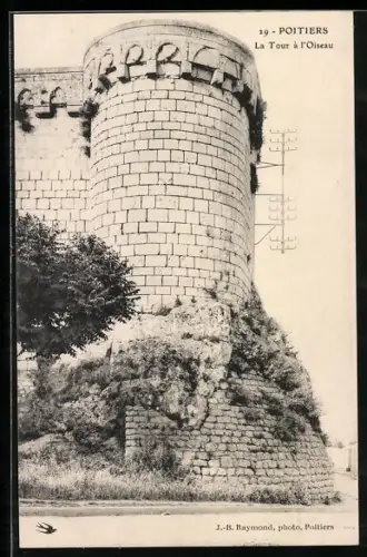 AK Poitiers, La Tour à l`Oiseau
