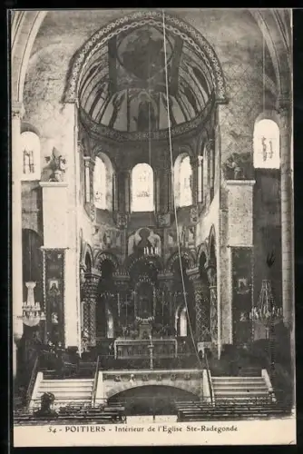 AK Poitiers, Intérieur de l`Église Ste-Radegonde