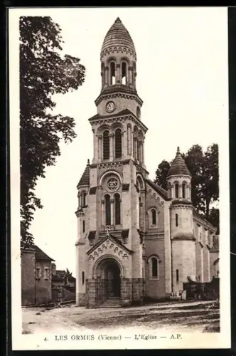 AK Les Ormes /Vienne, L`Église