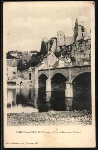 AK Angles-sur-l`Anglin /Vienne, Pont et Ruines du Château