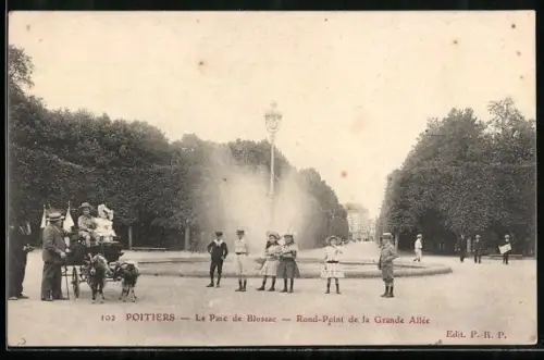 AK Poitiers, Le Parc de Blossac, Rond-Point de la Grande Allée