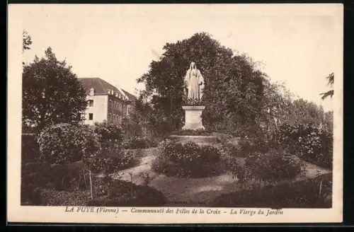 AK La Puye /Vienne, Communauté des Filles de la Croix, La Vierge du Jardin