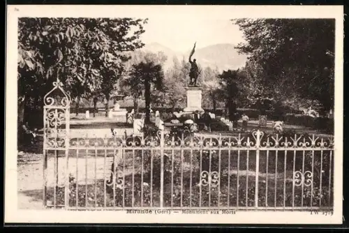 AK Miradoux /Gers, Monument aux Morts
