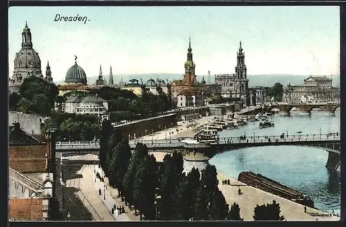 AK Dresden, Blick zum Landungsplatz am Elbufer