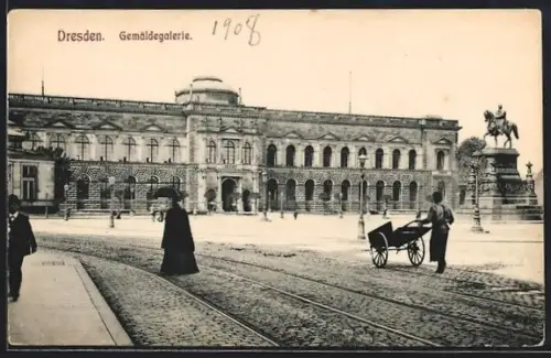 AK Dresden, Gemäldegalerie mit Reiterstandbild