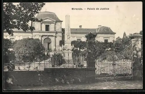 AK Mirande, Palais de Justice et portail d`entrée élégant