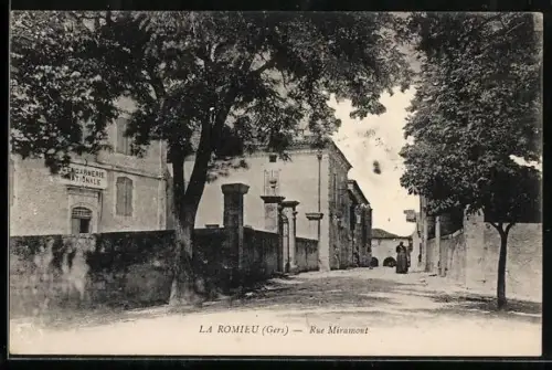 AK La Romieu /Gers, Rue Miramont