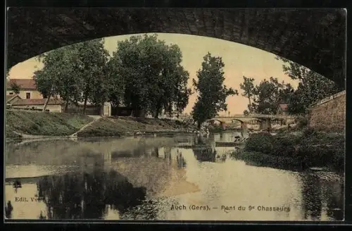 AK Auch /Gers, Pont du 9e Chasseurs et vue sur la rivière et les arbres environnants