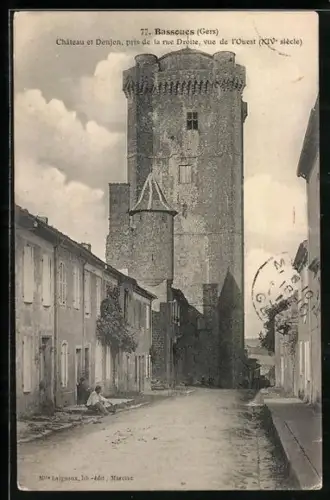 AK Bassoues, Gers, Château et Donjon, pris de la rue Droite, vue de l`Ouest, XVe siècle