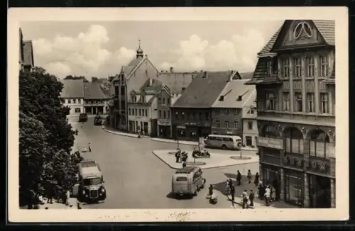 AK Hettstedt / Südharz, Markt und Strassenpartie mit Geschäften