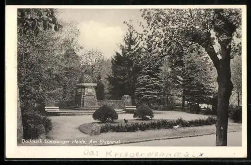 AK Dorfmark /Lüneburger Heide, Am Ehrenmal