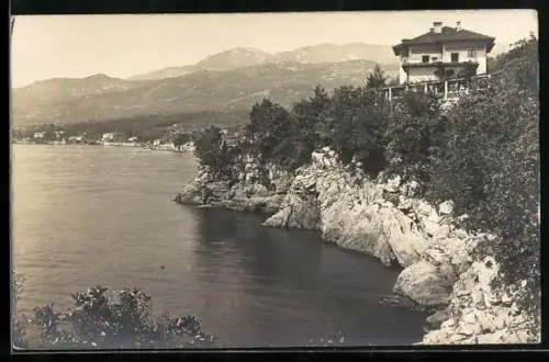 AK Abbazia, Panorama mit Hotel