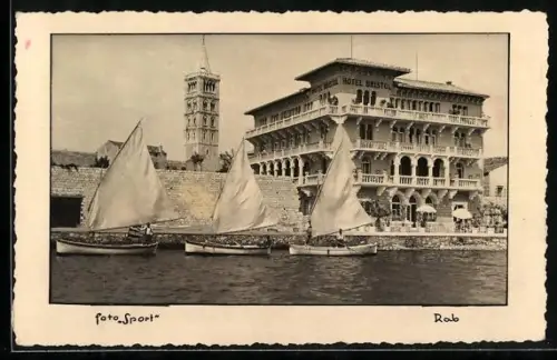 AK Rab, Hotel Bristol mit Segelbooten