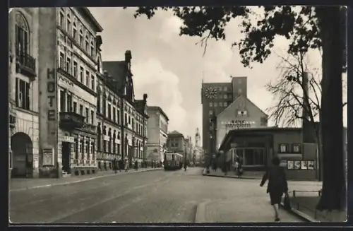AK Gera, Strasse des 7. Oktober mit Hotel und Bank