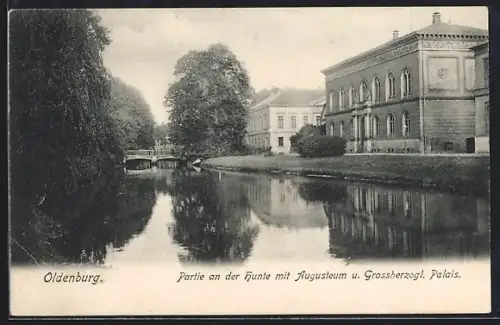 AK Oldenburg / Gr., Elisabethstrasse an der Hunte mit Augusteum u. Grossherzogl. Palais