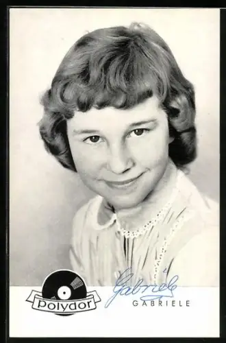 AK Musikerin Gabriele im Porträt, Autograph