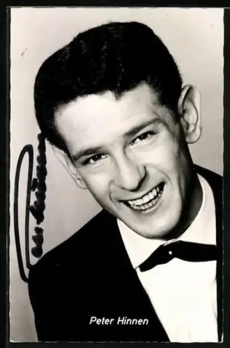 AK Musiker Peter Hinnen im Anzug, Autograph
