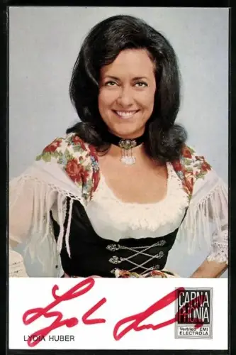 AK Musikerin Lydia Huber in Tracht, Autograph