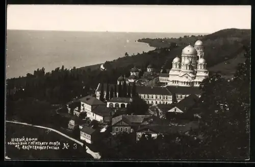 AK Novi Afon, Panorama mit Kloster