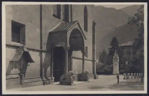 AK Bolzano, Particolare della chiesa parrocchialae