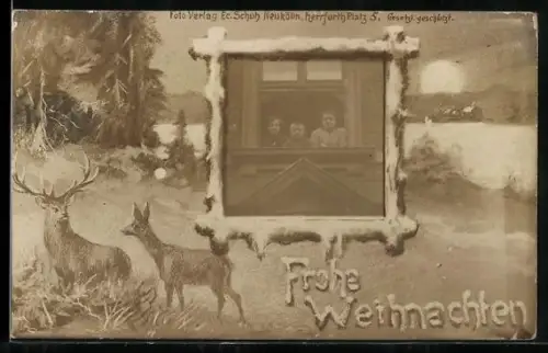 Foto-AK Familienfoto am Fenster, Passepartout mit Winterlandschaft und Hirsch