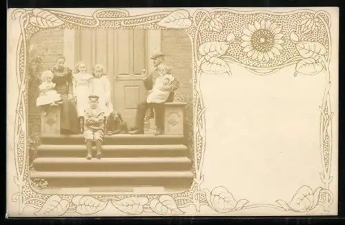 Foto-AK Familienfoto mit Hund, Sonnenblume im Passepartout