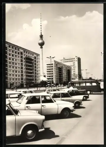AK Berlin, Karl-Marx-Allee mit Fernseh- und UKW-Turm