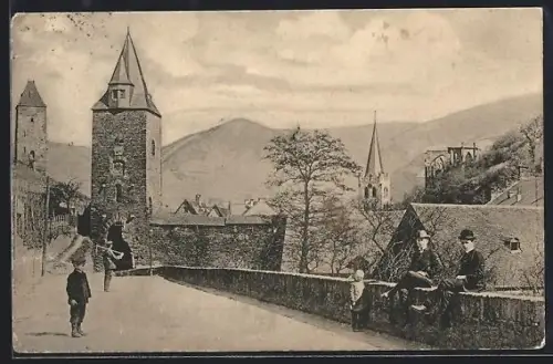 AK Bacharach a /Rhein, Stadtmauer, Turm, Kirche