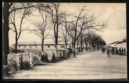 AK Valbonne /Ain, Camp, Les nouveaux baraquements en planches
