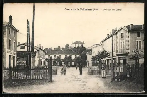 AK La Valbonne /Ain, Camp de la Valbonne, Avénue du Camp
