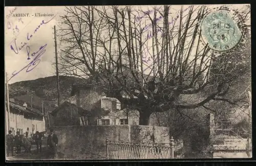 AK Arbent, L`Intérieur