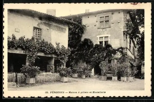 AK Pérouges, Maison à pilliers et Hostellerie
