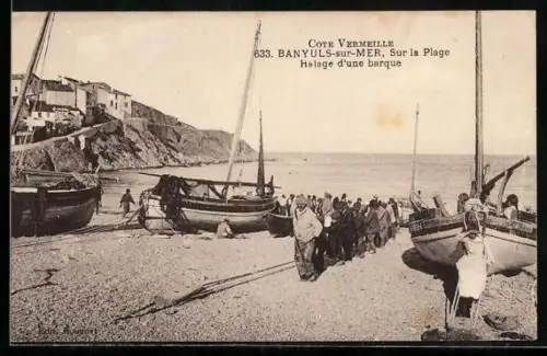 AK Banyuls-sur-Mer, Sur la Plage, halage d`une barque