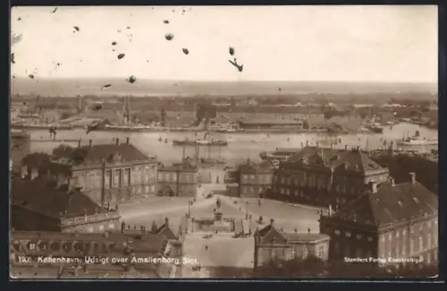 AK Kobenhavn, Udsigt over Amalienborg Slot