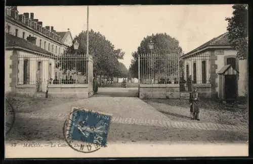 AK Mâcon, La Caserne Dumorey et l`entrée principale